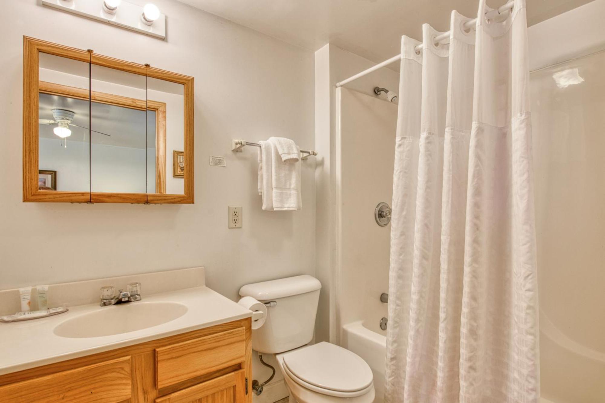 Campground Apts Lake Junaluska 客房 照片