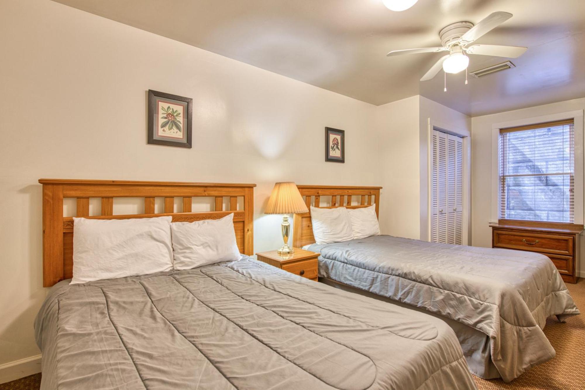 Campground Apts Lake Junaluska 客房 照片
